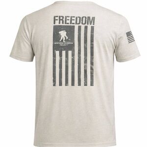 Men's Under Armour New Freedom Banner Flag T-Shirt Light Grey Size Large